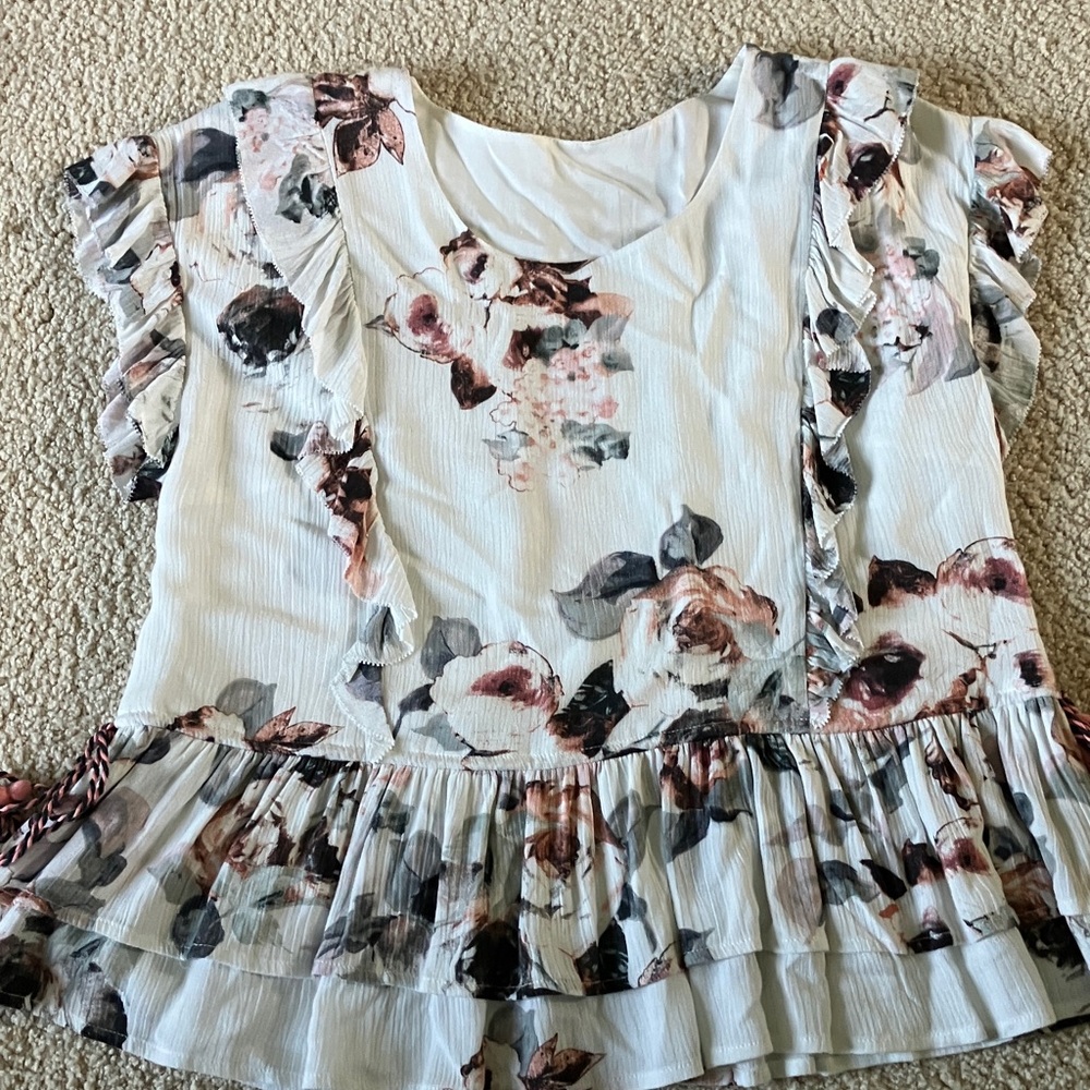 Floral Ruffle Sleeve Peplum Top - White with Blush & Gray Roses